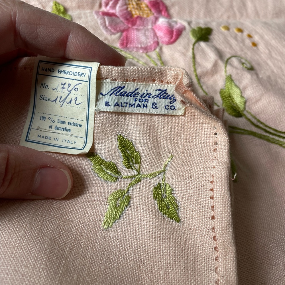 Vintage linen tablecloth and napkin set